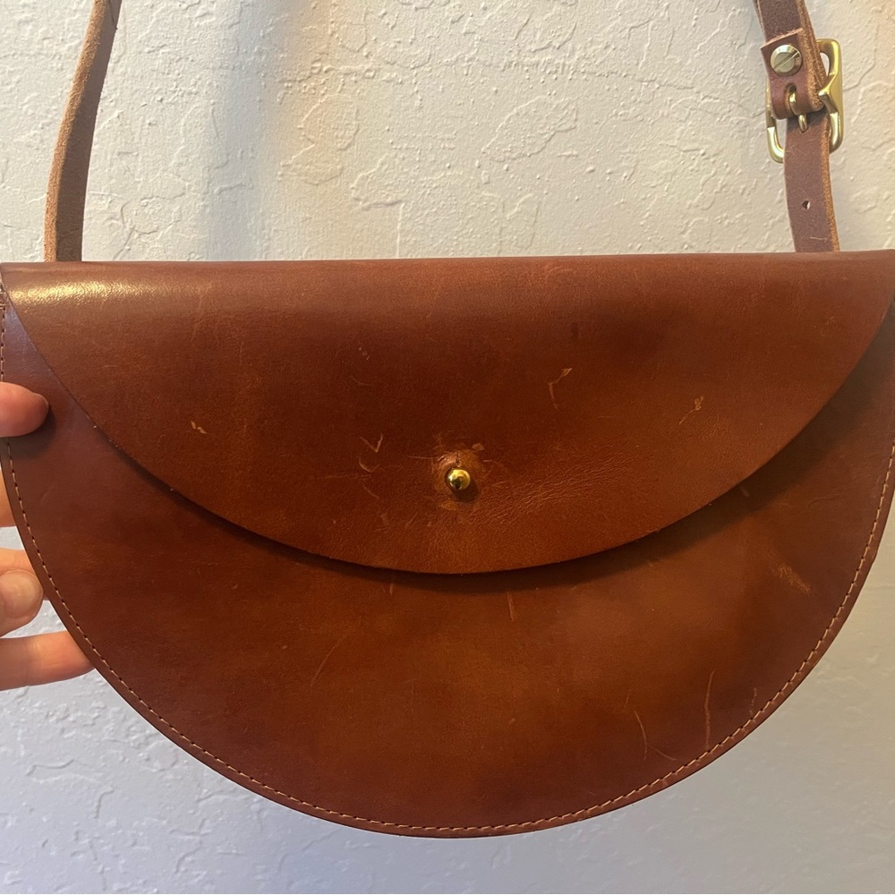 Tree Fairfax Half Moon leather crossbody WORN ONCE Cognac dark brown